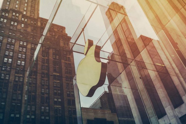 Apple Becomes World’s No.1 Wearables Vendor in Q1 2017